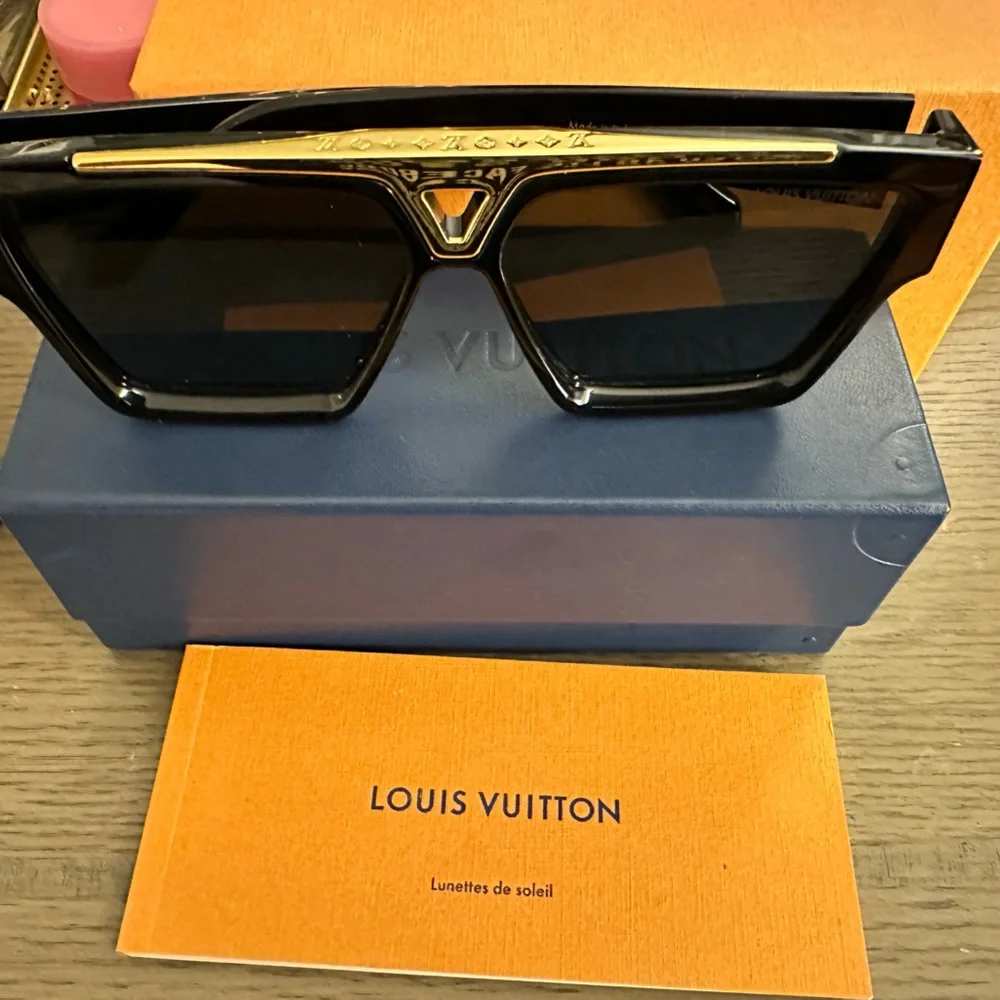 Louis Vuitton | Accessories | Louis Vuitton Evidence Sunglasses